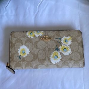 Coach zip top wallet